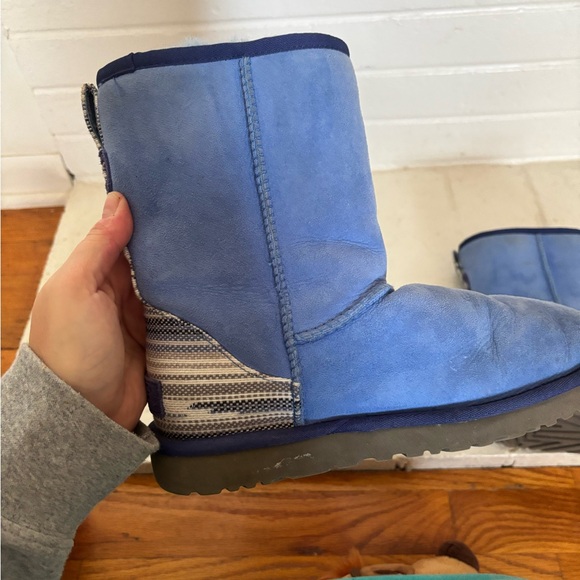 Short UGG boots | Size 7 - Picture 7 of 11